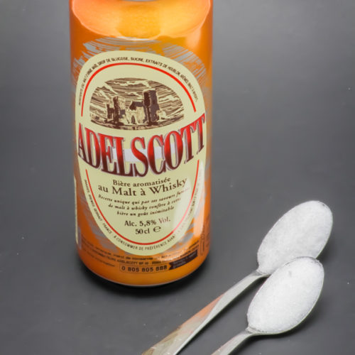 1 Adelscott de 50cl contient 1,8 cuil. à café de sucre soit 9g