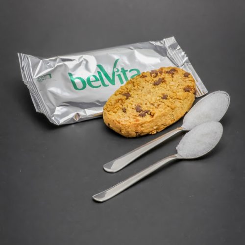 1 biscuit Belvita petit déjeuner contient 2 cuil. à café de sucre