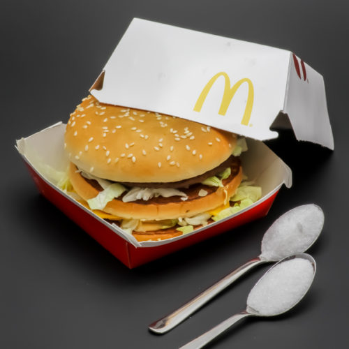 1 Big Mac contient 1,7 cuil. à café de sucre soit 8,5g