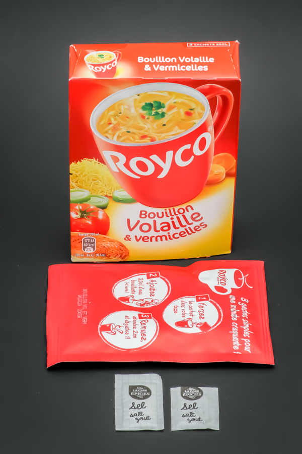 1 sachet individuel de bouillon volaille Royco contient 1,75 dosettes de sel soit 1,4g