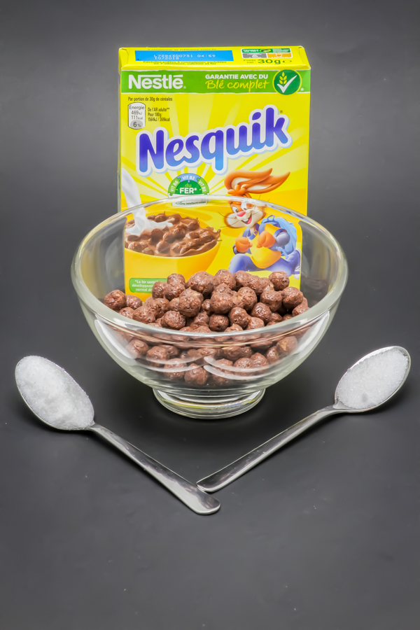 30g de céréales Nesquik sans lait contiennent 1,5 cuil. à café de sucre