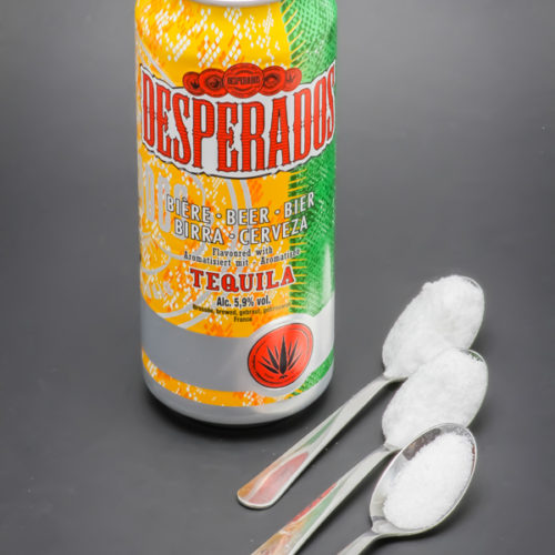 1 Desperados de 50cl contient 2,2 cuil. à café de sucre soit 11g