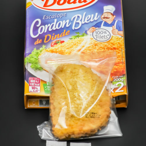 1 escalope cordon bleu de dinde Père Dodu contient 2,25 dosettes de sel soit 1,8g