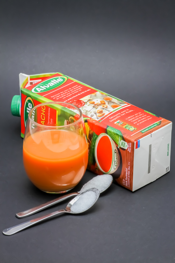 1 verre de 20cl de gazpacho Alvalle contient 1,3 cuil. à café de sucre