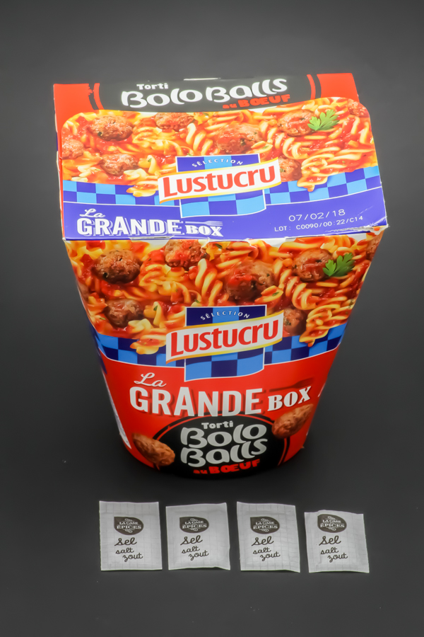 La Grande Box torti bolo balls de Lustucru contient 3,87 dosettes de sel soit 3,1g