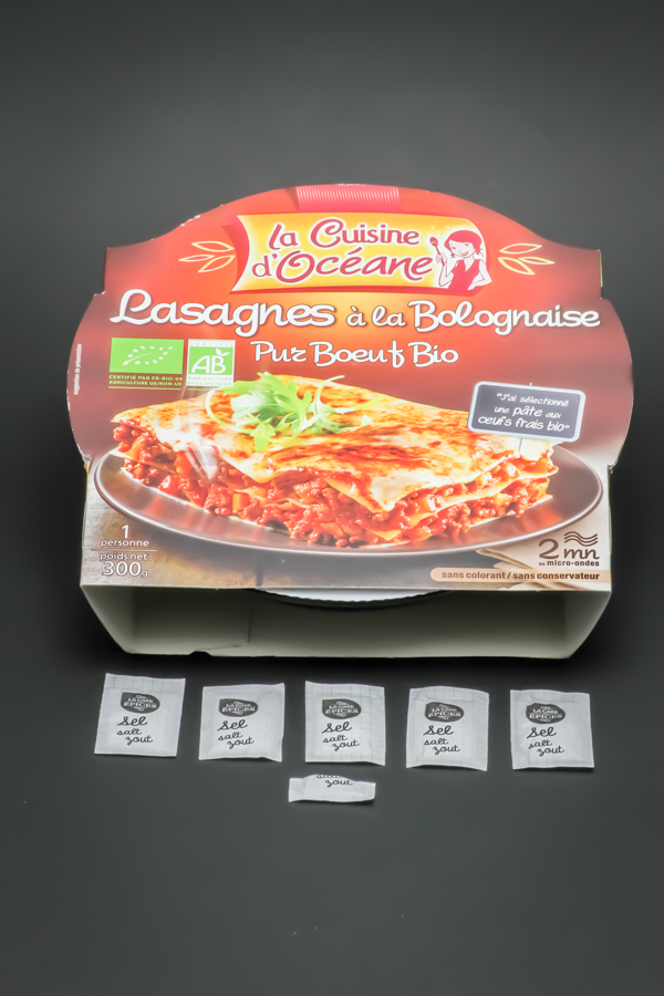 1 barquette de lasagnes à la bolognaise la Cuisine d'Océane contient 5,25 dosettes de sel soit 4,2g