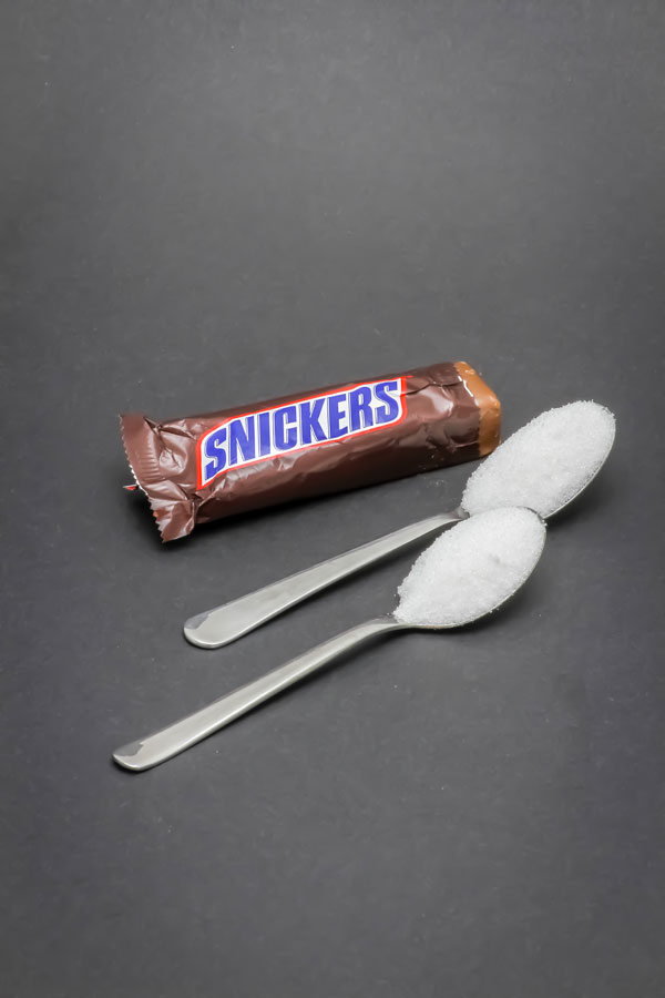 1 mini Snickers contient 1,9 cuil. à café de sucre