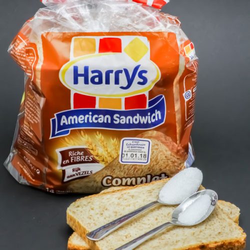 2 tranches de pain de mie complet Harrys contiennent 1,2 cuil. à café de sucre
