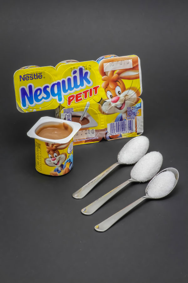 1 petit Nesquik contient près de 2,7 cuil. à café de sucre