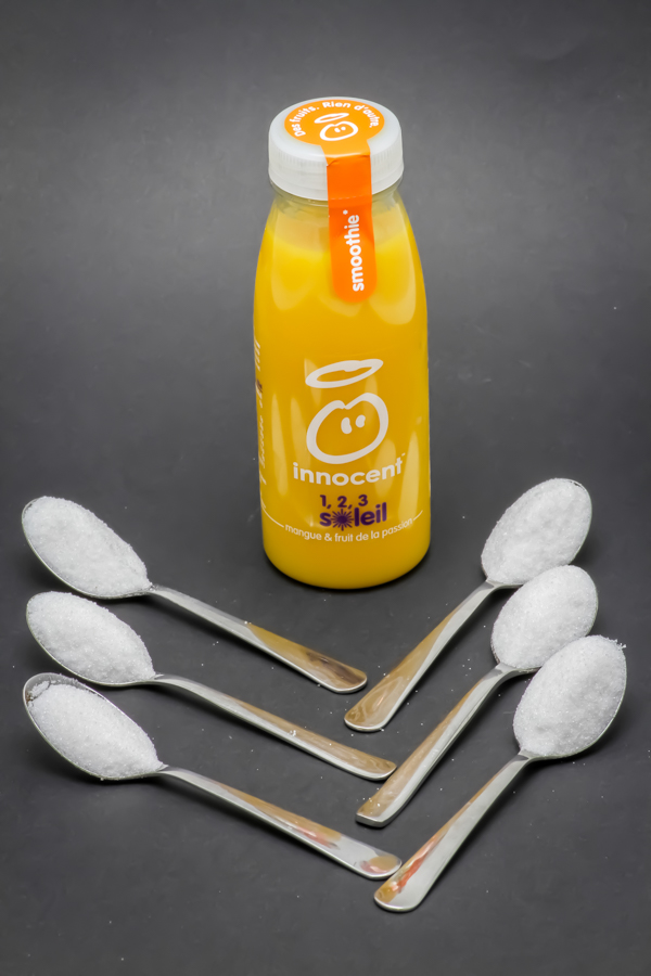 1 smoothie mangue & fruit de la passion Innocent de 25cl contient 5,6 cuil. à café de sucre