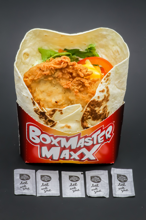 1 Boxmaster Original KFC contient 5 dosettes de sel soit 4g