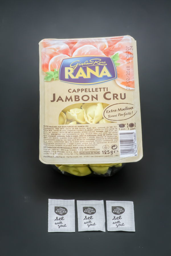 1 portion de 125g de cappelletti jambon cru Giovanni Rana contient 3 dosettes de sel soit 2,4g