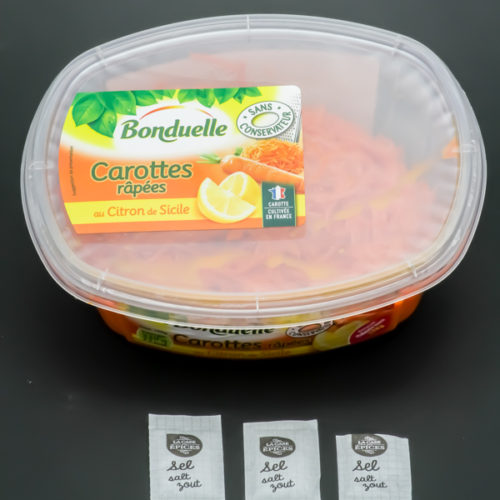 1 barquette de carottes râpées Bonduelle contient 2,8 dosettes de sel soit 2,24g