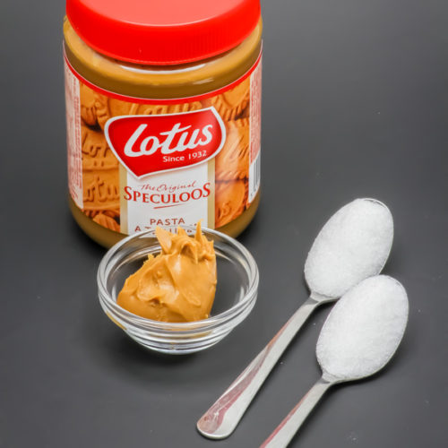 25g de pâte speculoos Lotus contiennent 1,8 cuil. à café de sucre soit 9,2g