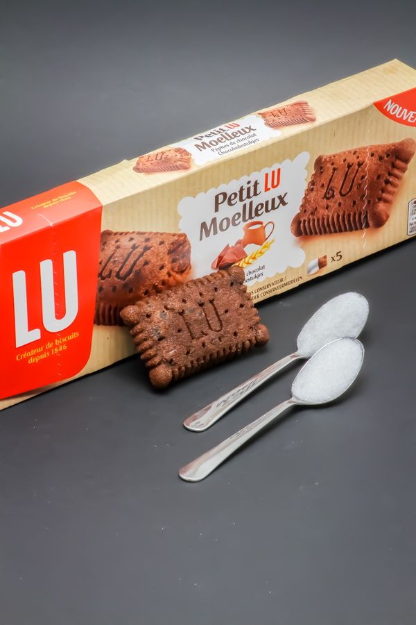 1 Petit Lu Moelleux contient 1,6 cuil. à café de sucre soit 8g