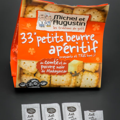 1 sachet de petits beurre apéritif Michel et Augustin contient 3,6 dosettes de sel soit 2,9g