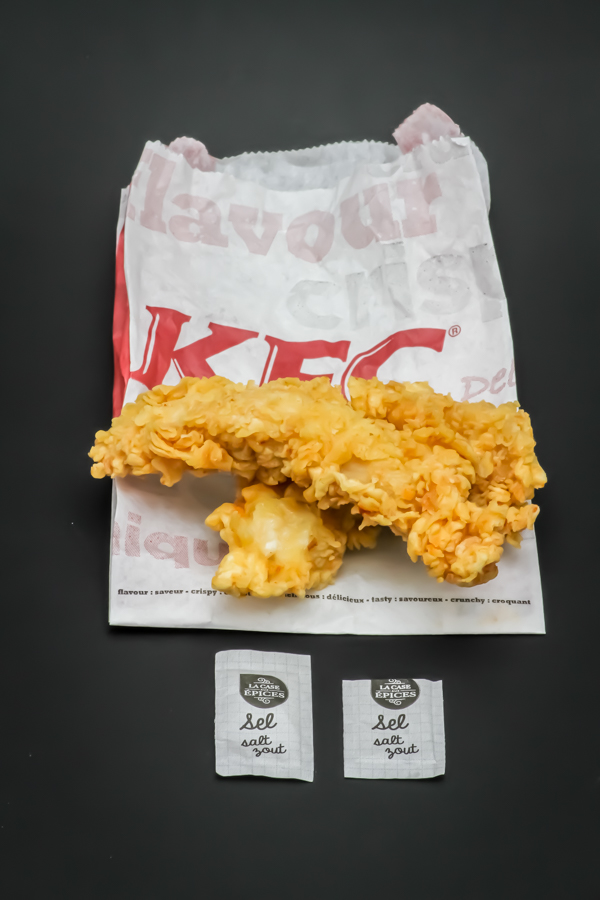 2 tenders KFC contiennent 1,8 dosettes de sel soit 1,4g