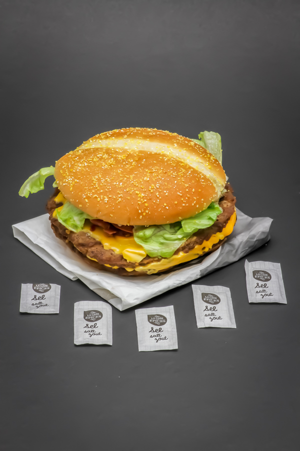 1 Double Steakhouse Burger King contient 4,75 dosettes de sel soit 3,8g