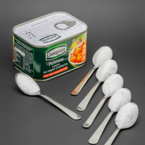 1 boite de poivrons cuisinés Cassegrain contient 5,2 cuil. à café de sucre soit 26,2g