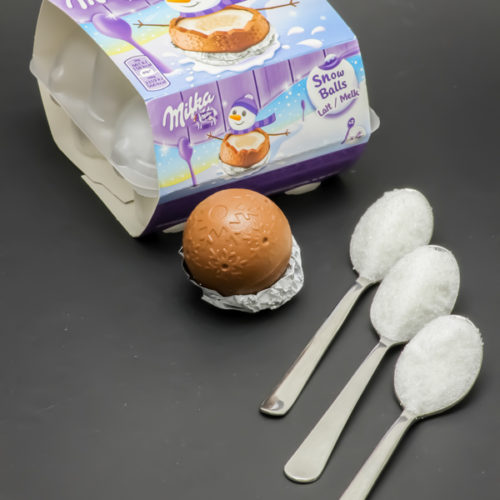 1 Snow Ball Milka contient 3 cuil. à café de sucre soit 15g