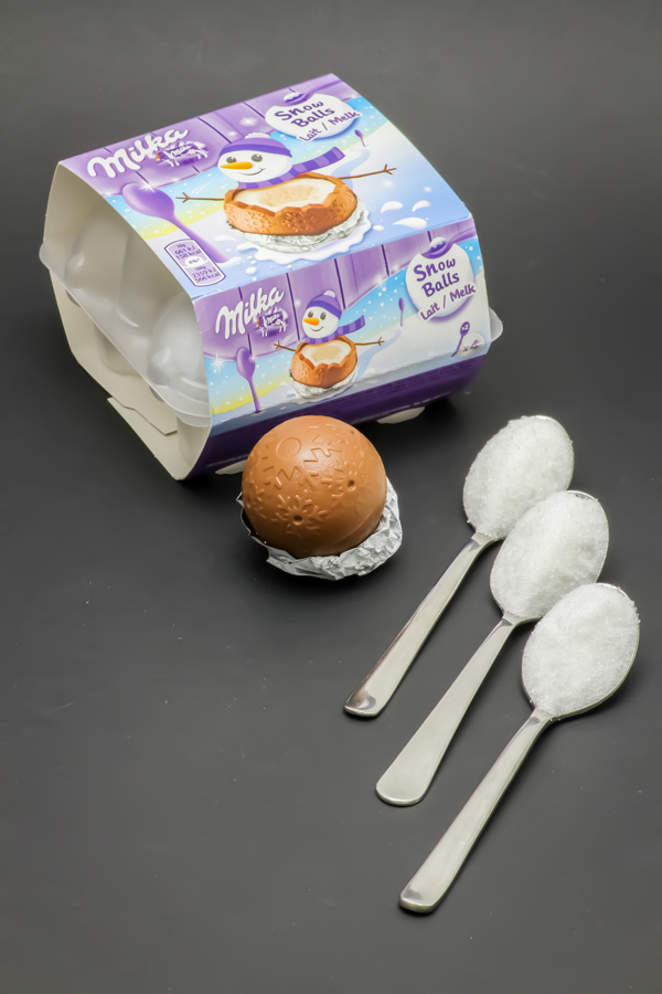 1 Snow Ball Milka contient 3 cuil. à café de sucre soit 15g