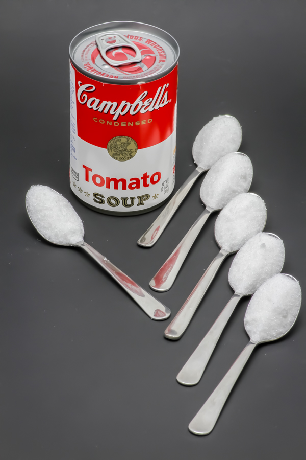 1 boite de Tomato Soup Campbell's contient 6,1 cuil. à café de sucre soit 30,5g