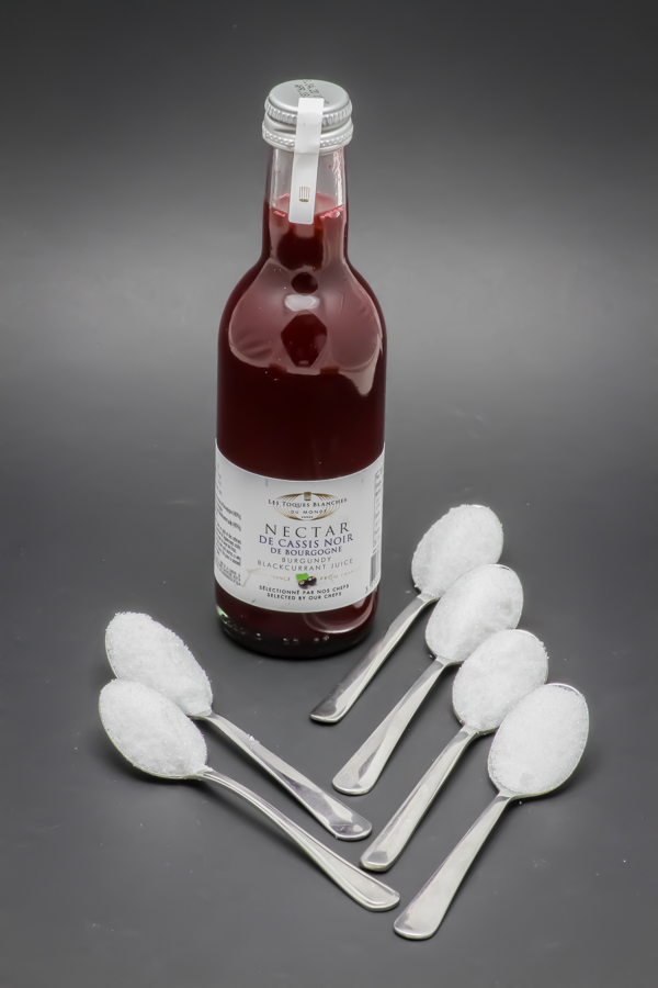 25cl de nectar de cassis Les Toques Blanches du Monde contiennent 5,8 cuil. à café de sucre soit 29g