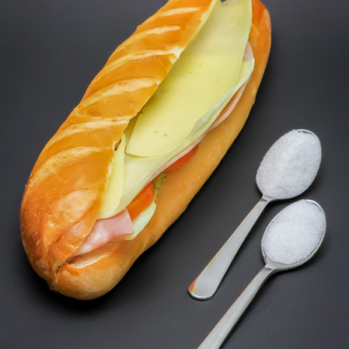 1 sandwich viennois mixte crudités Paul contient 1,5 cuil. à café de sucre soit 7,3g