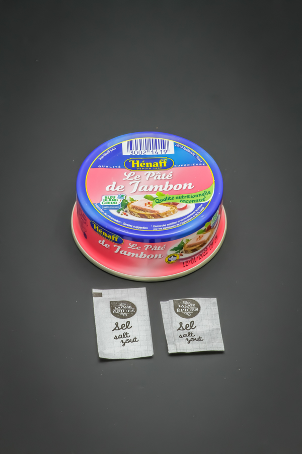 1 boite de Pâté de Jambon Hénaff contient 1,8 dosettes de sel soit 1,44g