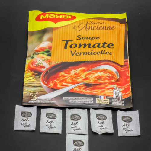 1 sachet de soupe tomate vermicelles pour 3 Maggi contient 6 dosettes de sel soit 4,8g