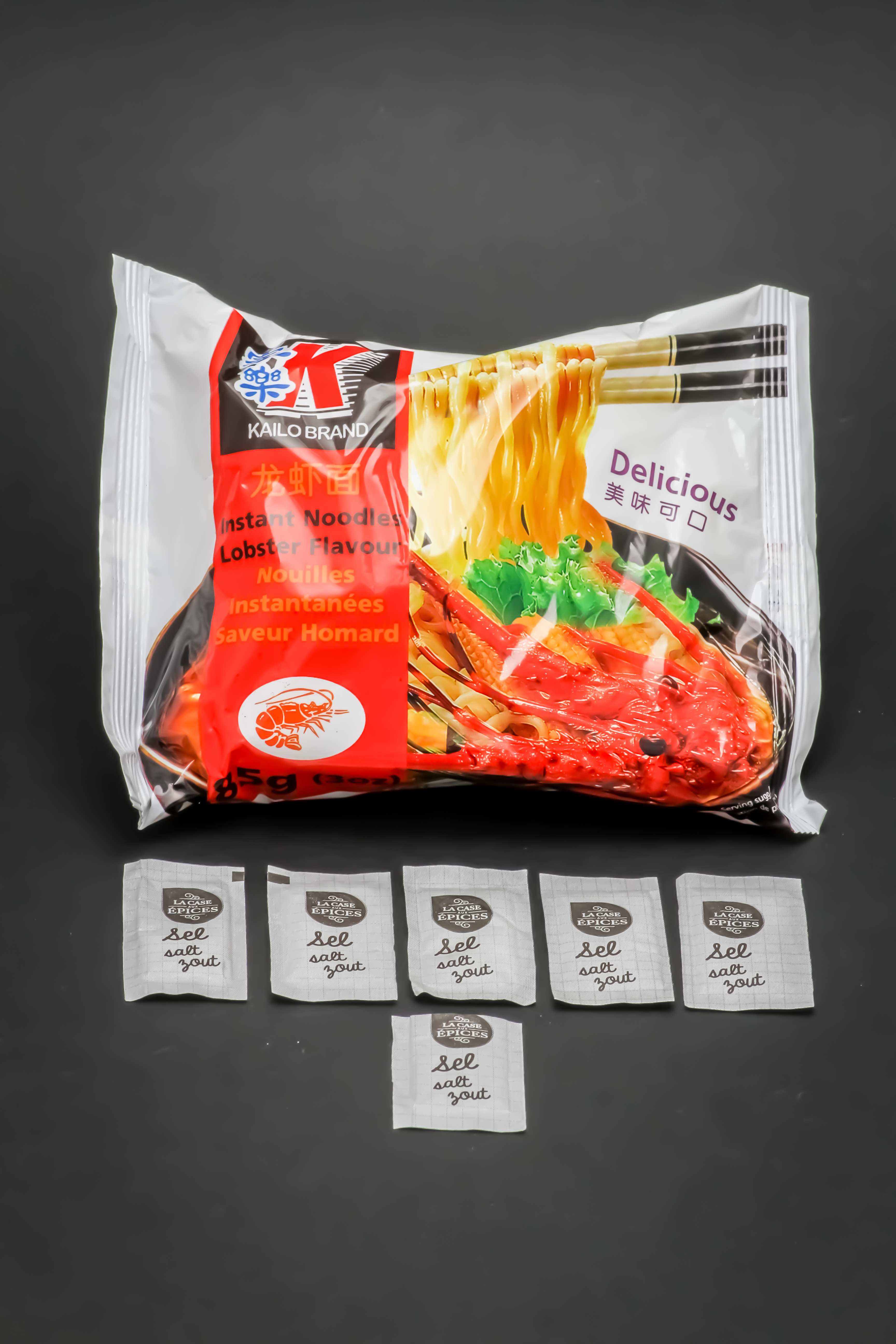 1 sachet d'Instant Noodles Lobster Flavour Kailo Brand contient 5,8 dosettes de sel soit 4,7g