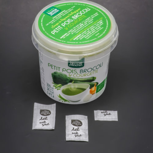 1 pot de soupe petit pois, brocoli & courgette Les Recettes Ferme d'Anchin contient 2,4 dosettes de sel soit 1,9g