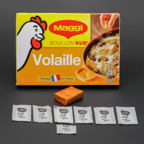 1 bouillon Kub de volaille Maggi contient 6,5 dosettes de sel soit 5,2g