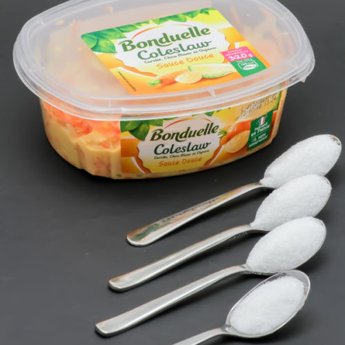 1 barquette de 320g de coleslaw Bonduelle contient 3,2 cuil. à café de sucre soit 16g