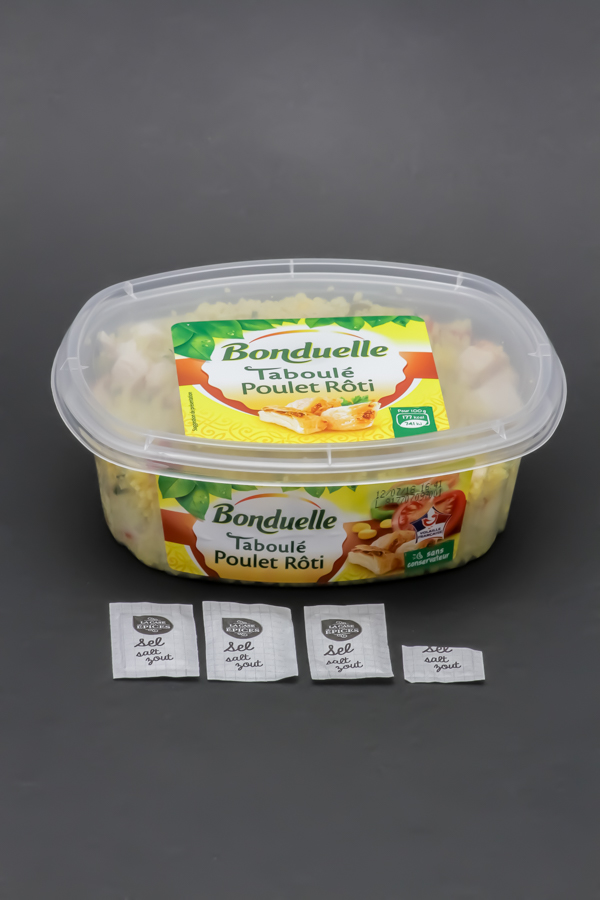 1 barquette de 300g de taboulé au poulet rôti Bonduelle contient 3,4 dosettes de sel soit 2,7g