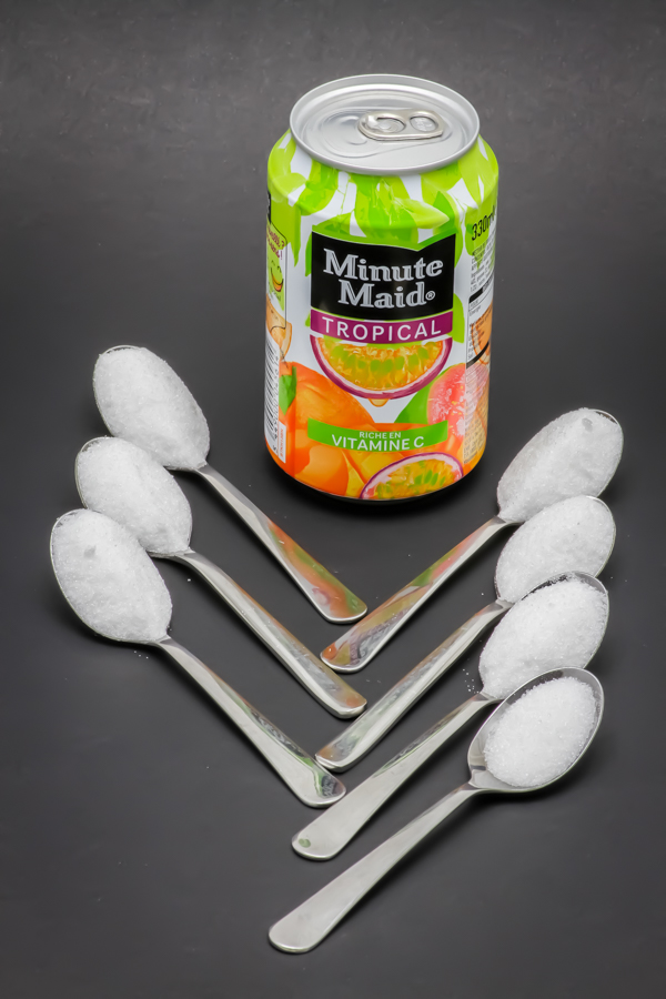 1 Minute Maid Tropical de 33cl contient 6,3 cuil. à café de sucre soit 31,3g