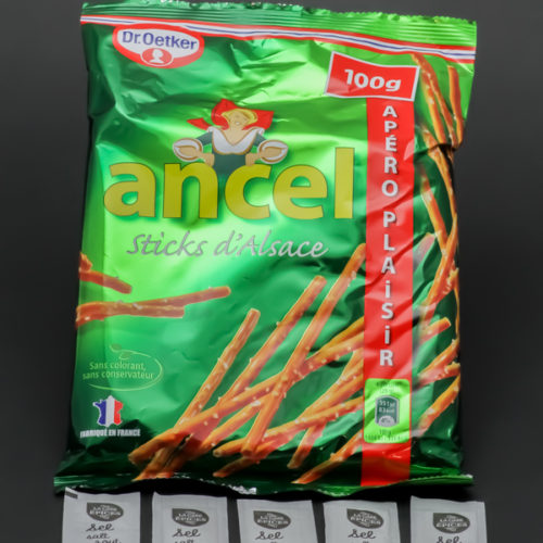 1 sachet de 100g de sticks d'Alsace Ancel Dr. Oetker contient 5,1 dosettes de sel soit 4,1g